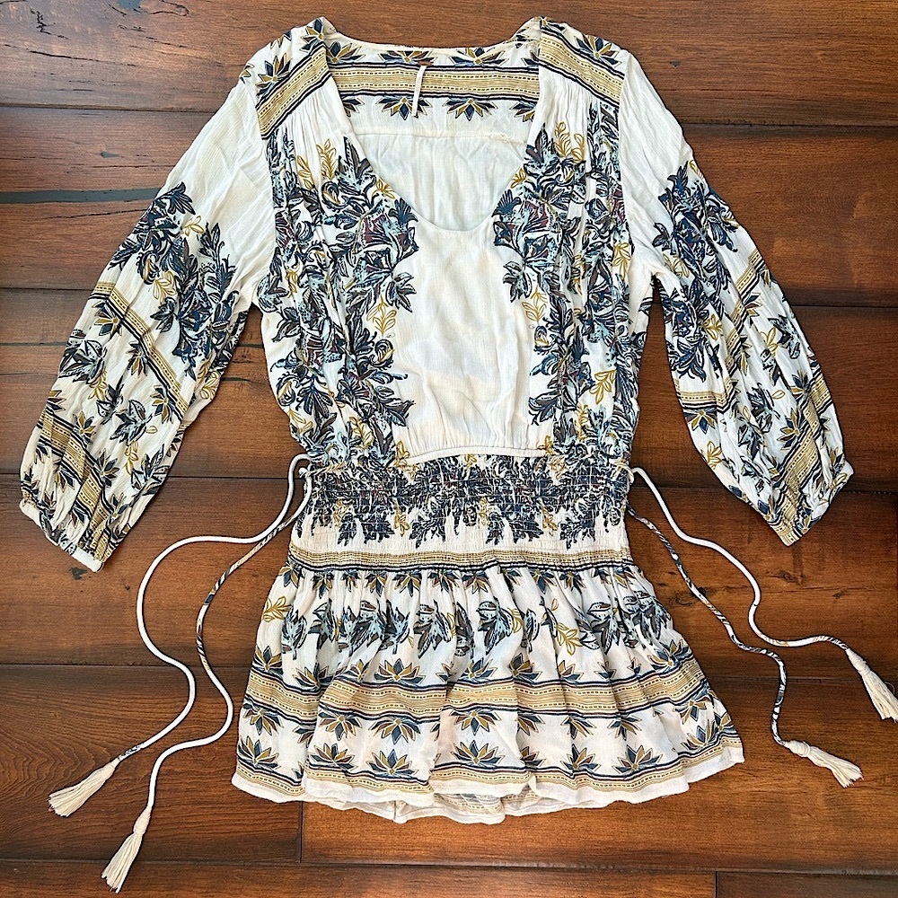 Free People dropwaist mini 🌻 size XS